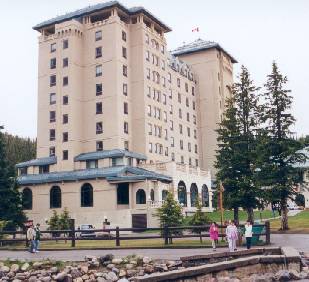 Lake Louise, Eisenbahnhotell